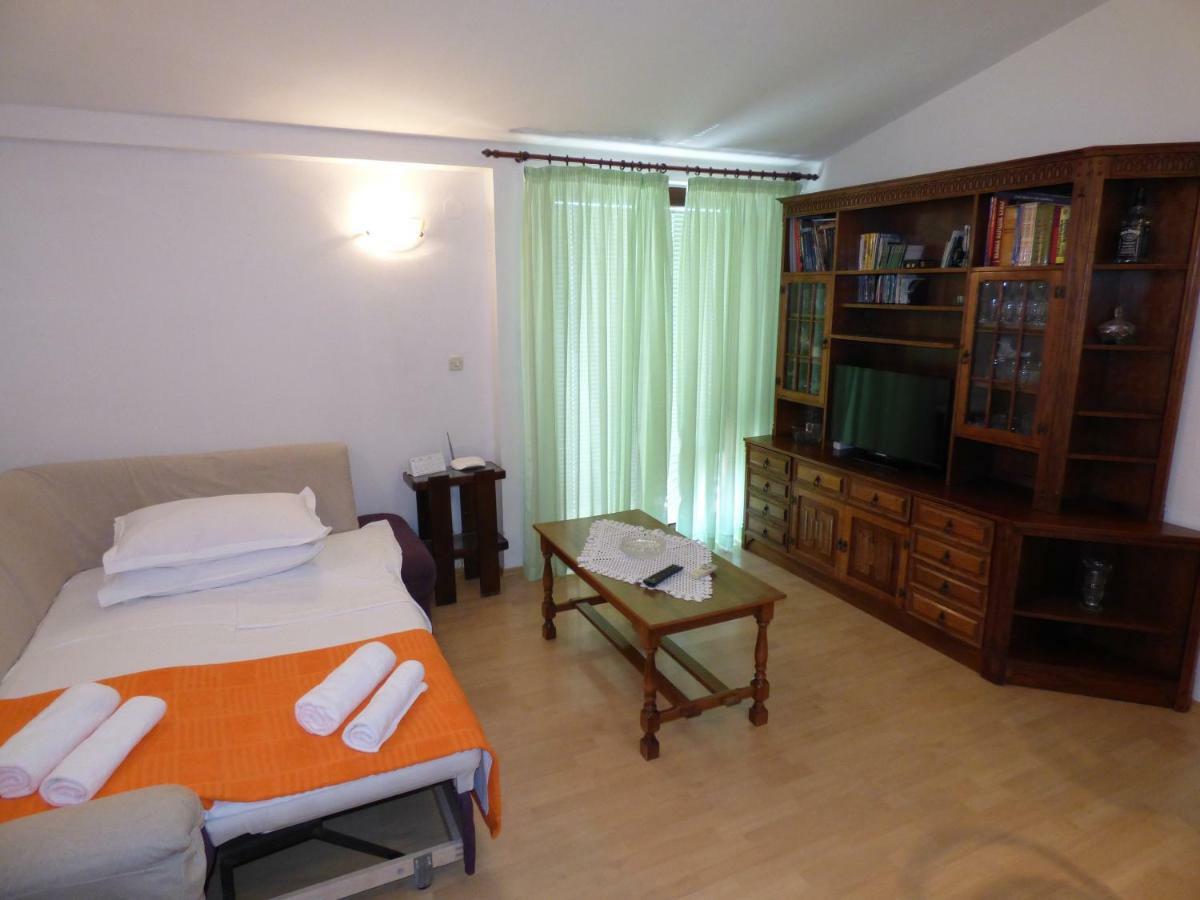 Apartmani Dalija Tucepi Exterior photo