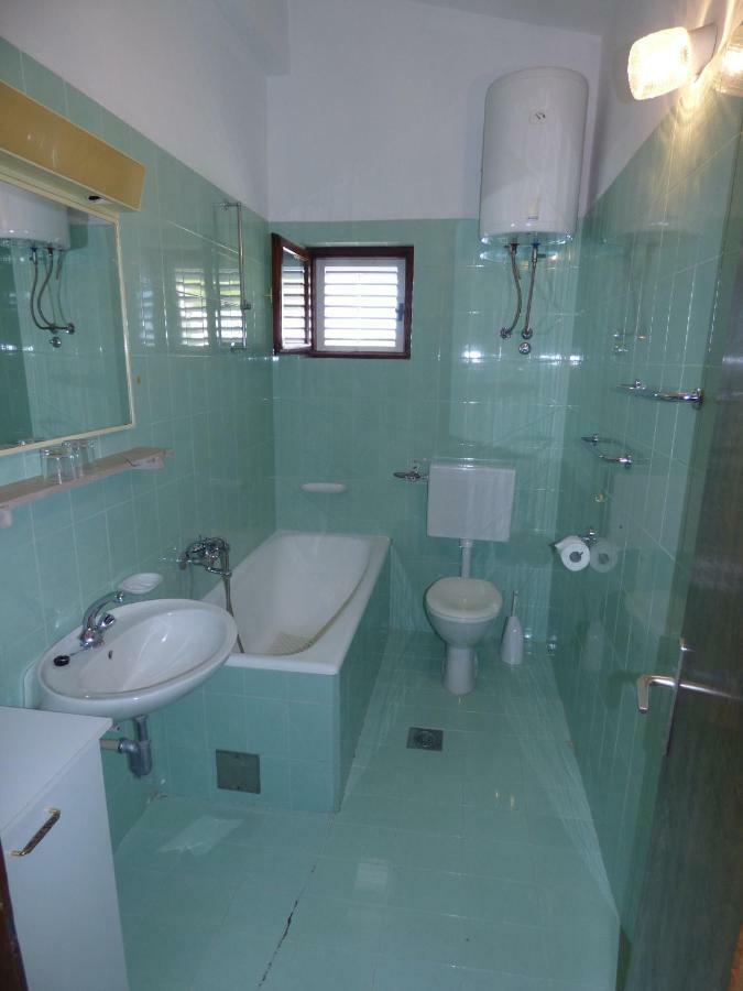 Apartmani Dalija Tucepi Exterior photo